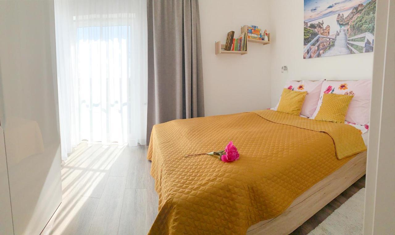 Apartament Livia Sianozety Luaran gambar